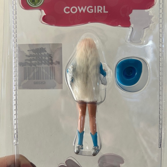 World’s Smallest Barbie Cowgirl Doll, Collectable- NWT - Picture 4 of 8